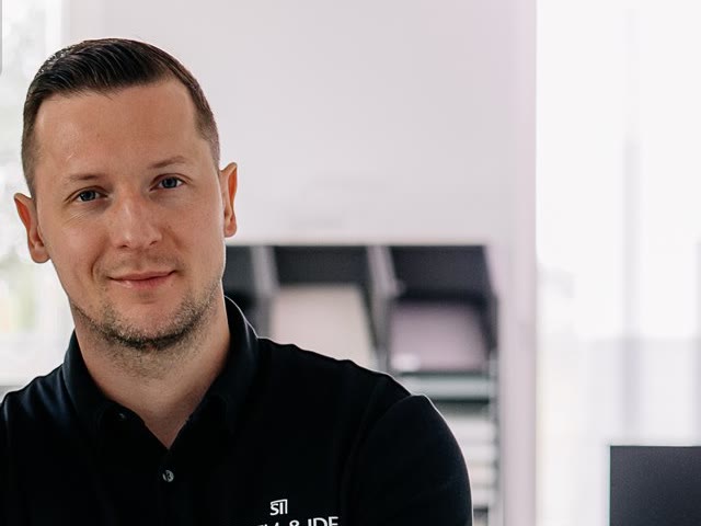 Mitarbeiter von System & Idee im Küchenstudio in Schönefeld